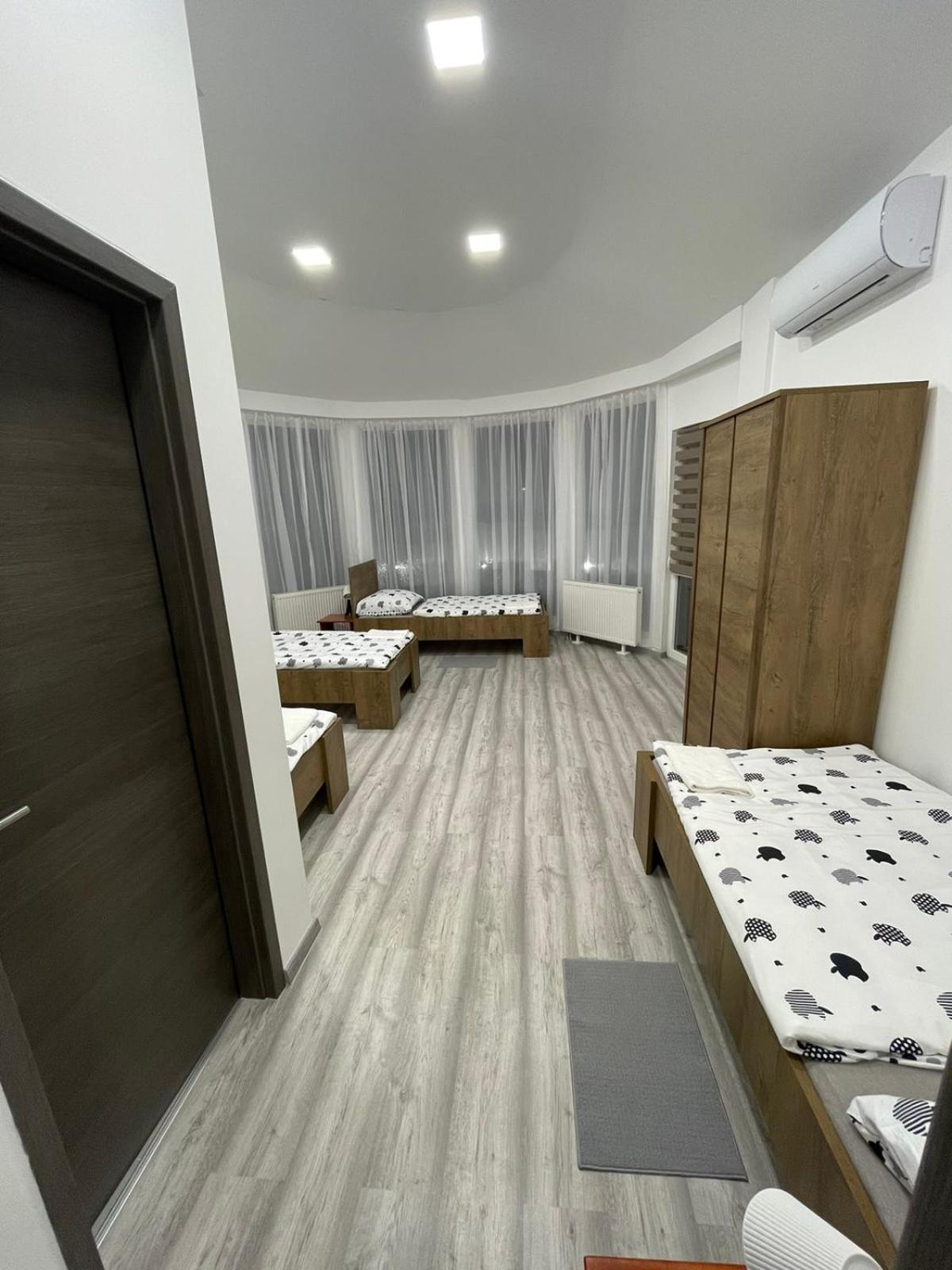Alom Vendeghaz Hotel Dunaújváros Buitenkant foto