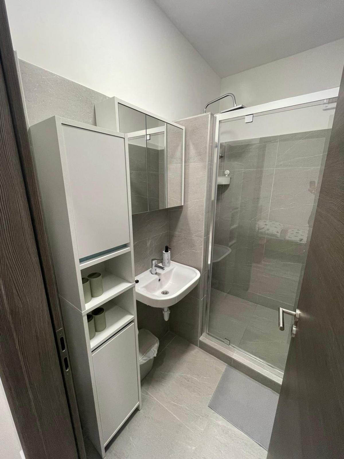Alom Vendeghaz Hotel Dunaújváros Buitenkant foto